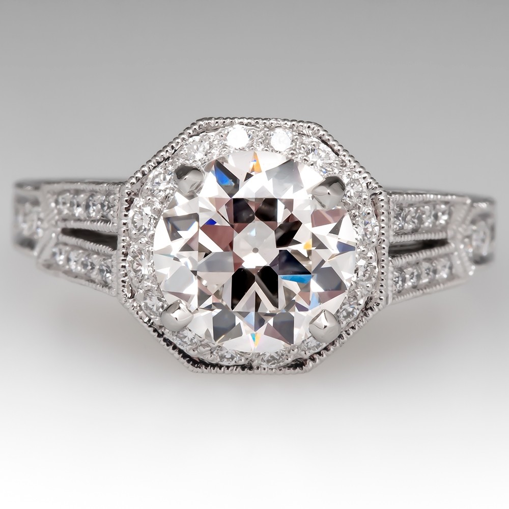 Follow the example set by Vicki Gunvalson by choosing this gorgeous transitional cut halo diamond ring.