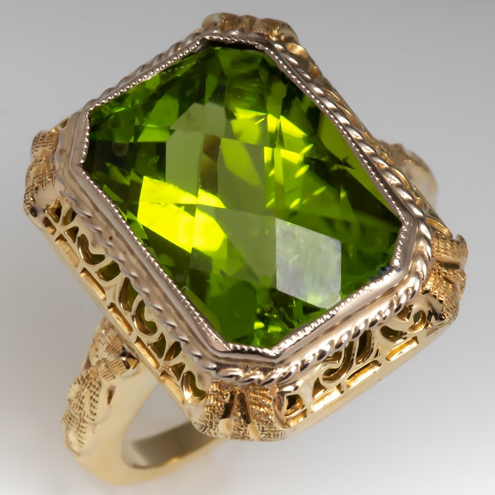 14k Yellow Gold Vintage Peridot and Diamond Ring