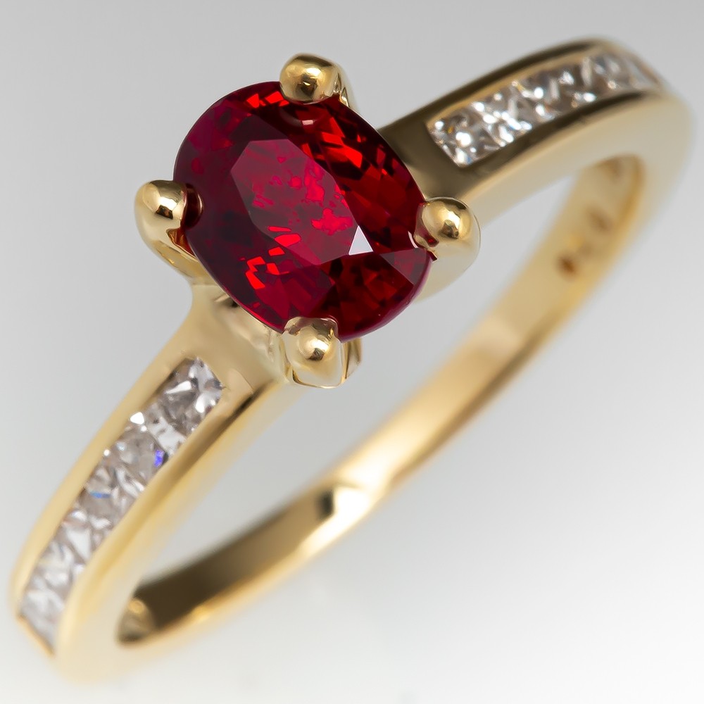 Beautiful Red Ruby & Diamond Ring Yellow Gold
