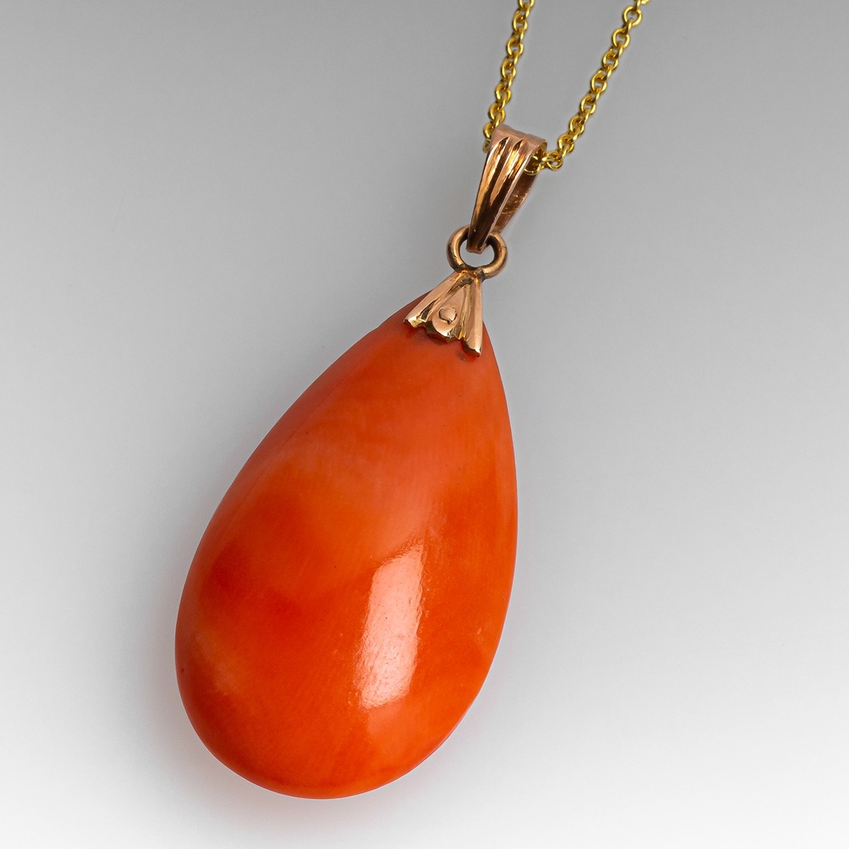 Beauniq 14k Yellow or White Gold 5 Millimeter Simulated Light Red Coral Pendant Necklace 