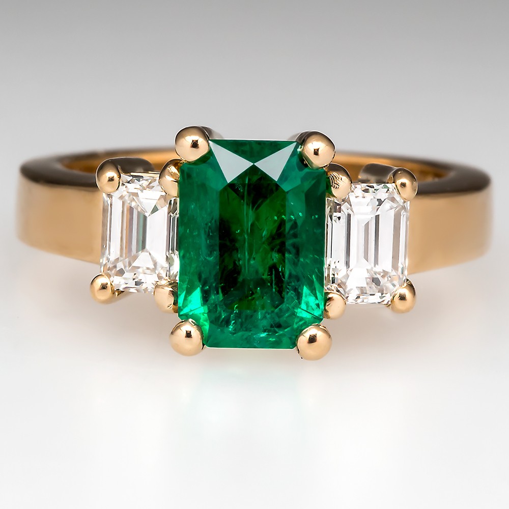 emerald ring diamond accents